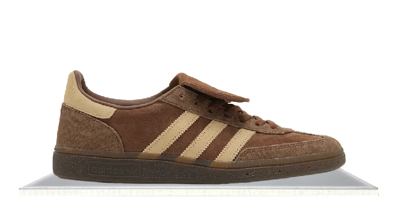 Men's neon - colored sneakers for a bold statementAdidas Handball Spezial Size? Exclusive Brown