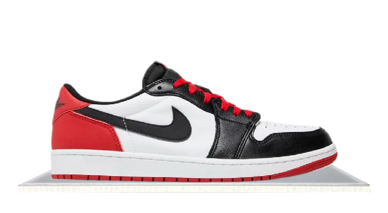 Men's lifestyle sneakers with a premium material constructionAir Jordan 1 Low Black Toe (2023)