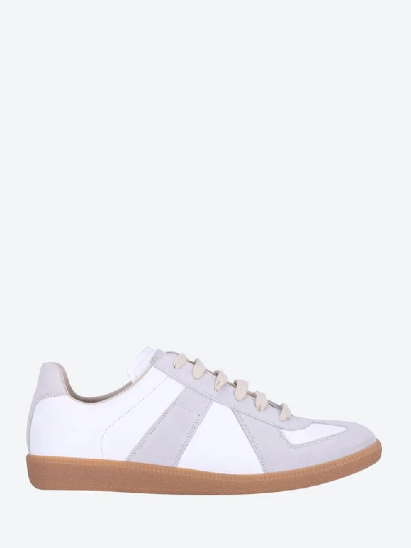 Men's classic - style sneakers with a modern twistReplica low-top sneakers