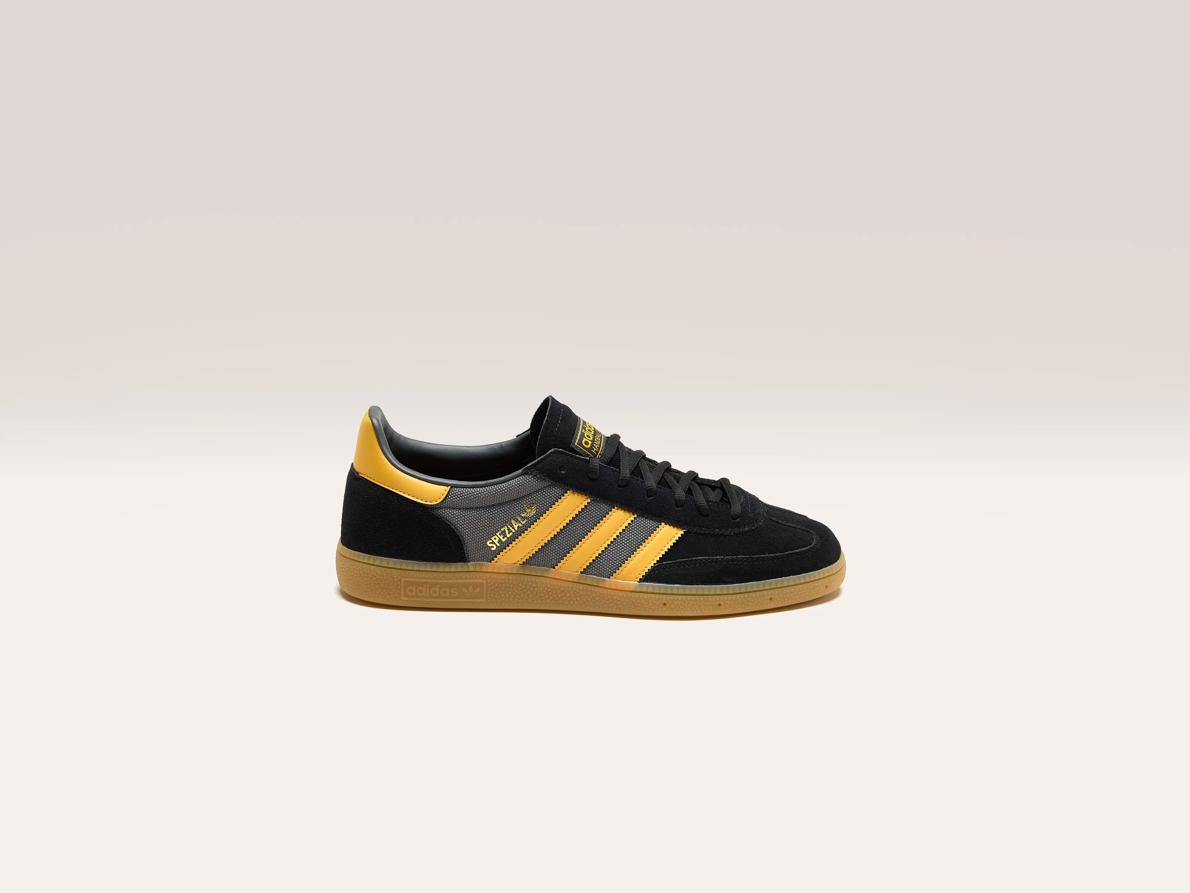 Men's casual leather sneakers with a distressed finishHandball Spezial For Men (242 / M / GREY)