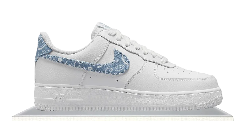 Men's low - top canvas sneakers with a floral printAir Force 1 Low White Paisley UNC