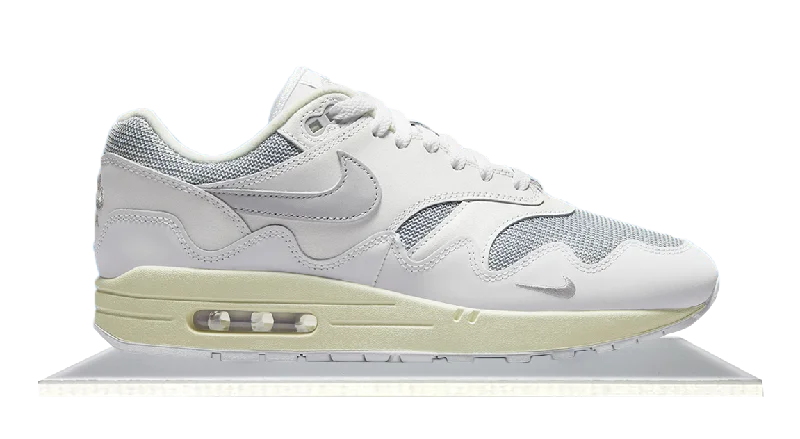 Men's camo - print sneakers for an edgy styleAir Max 1 x Patta Waves White