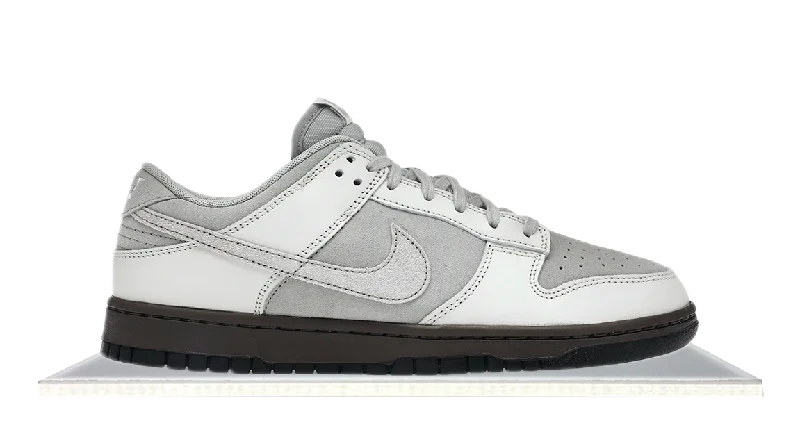 Men's athletic sneakers with a quick - dry liningDunk Low Ironstone