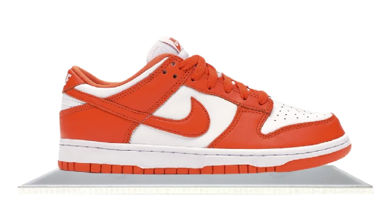 Men's minimalist sneakers with a simple designDunk Low Syracuse