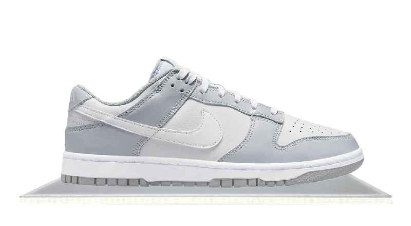 Men's classic white leather sneakers with black lacesDunk Low Two Tone Grey