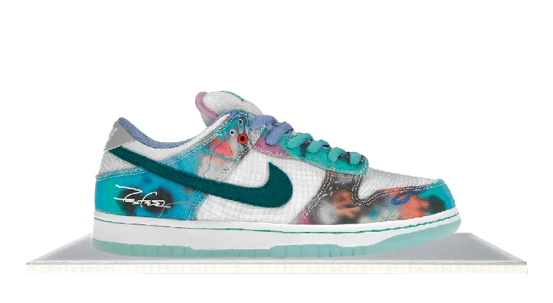 Men's neon - colored sneakers for a bold statementSB Dunk Low Futura Laboratories Bleached Aqua