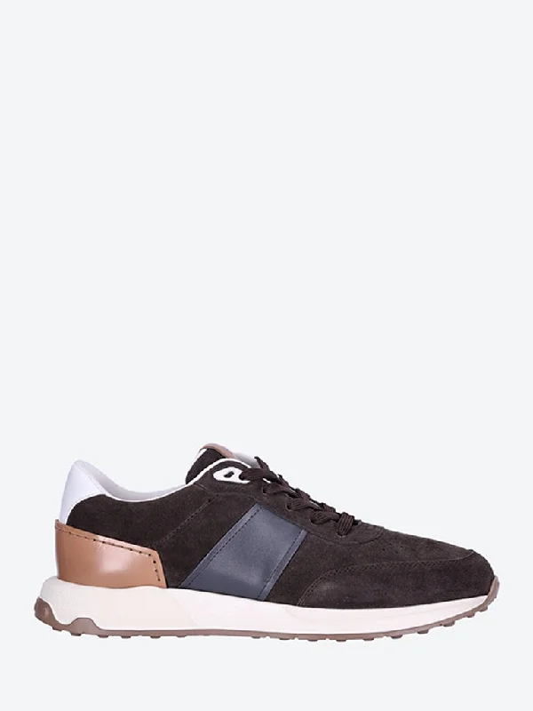 Men's retro - style sneakers inspired by the 80sLeather running sneakers