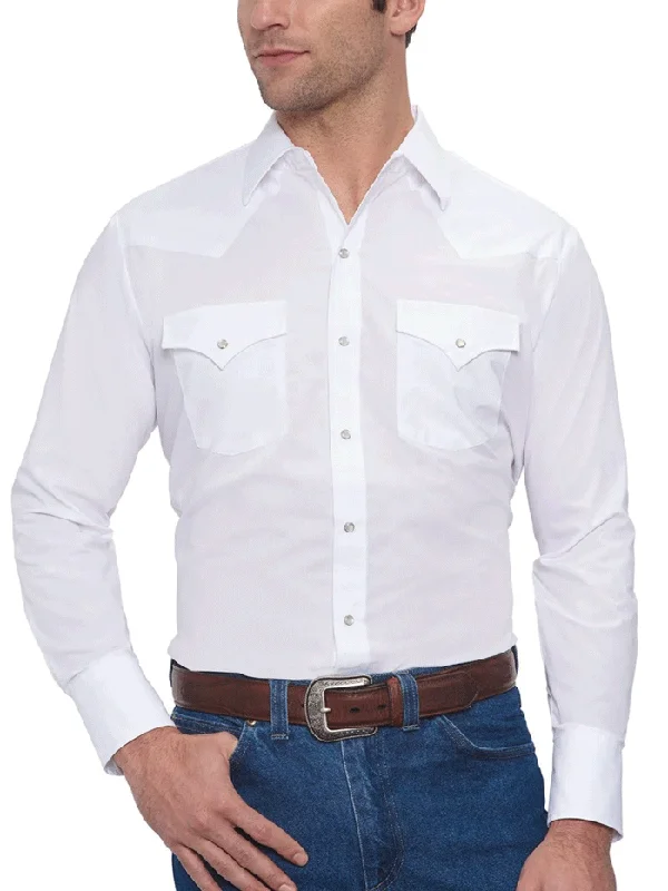 Men's western boots with a traditional western boot silhouette and a polished shineEly Cattleman 15201905-01 Mens Long Sleeve Solid Western Shirt White