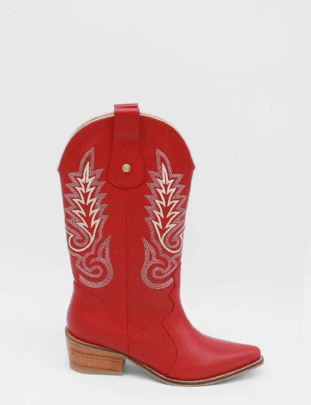 Men's western boots with a leather sole and a heel guardLoyal western cowboy boots in red leather women's shoes